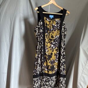 Simply Vera Vera Wang Black and Yellow Floral Midi Dress